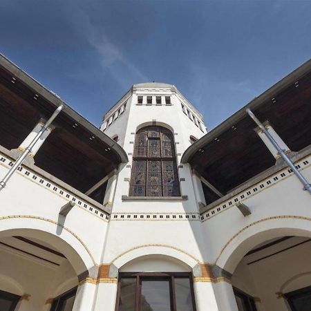 Aruuman Hotel Simpanglima Semarang Exterior foto