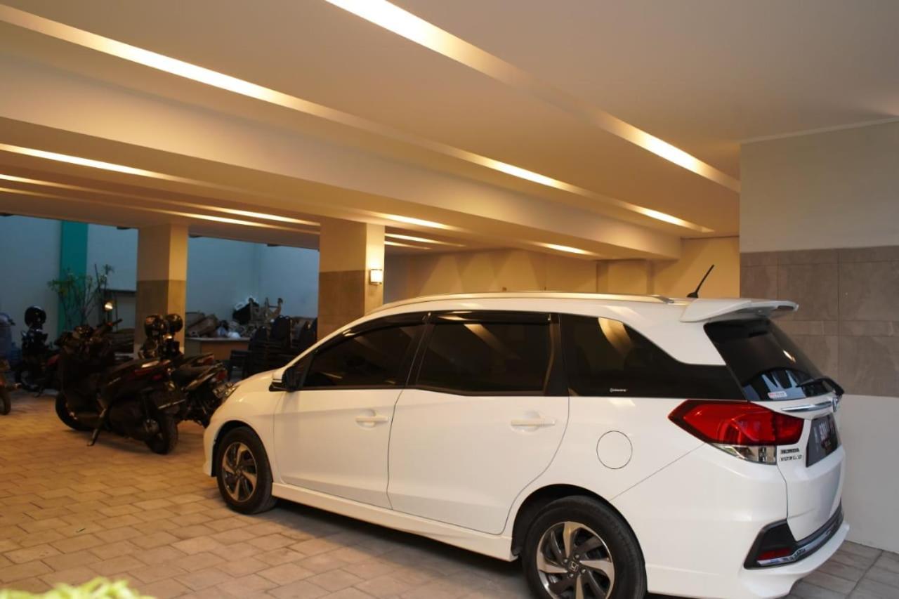 Aruuman Hotel Simpanglima Semarang Exterior foto