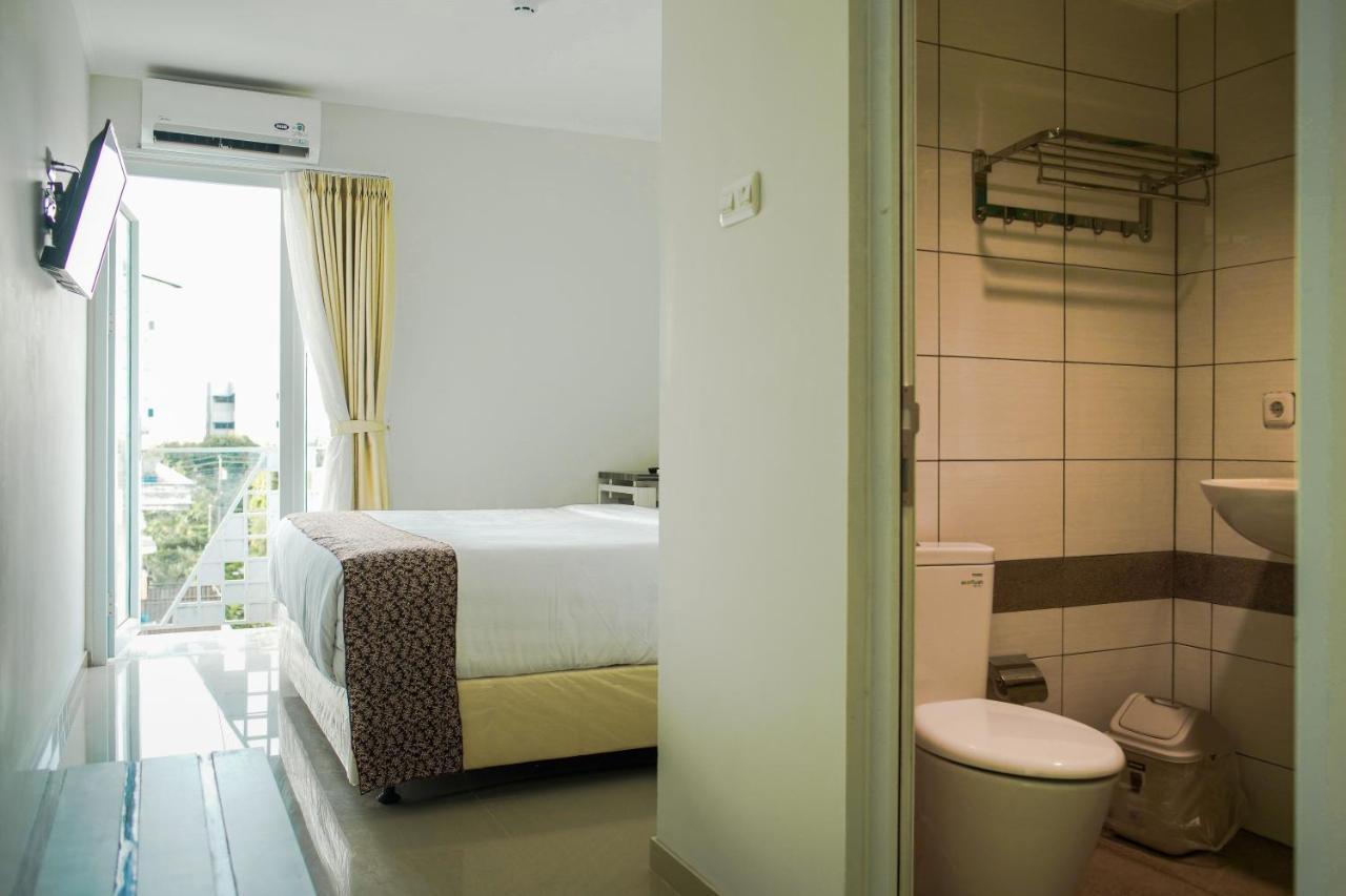 Aruuman Hotel Simpanglima Semarang Exterior foto